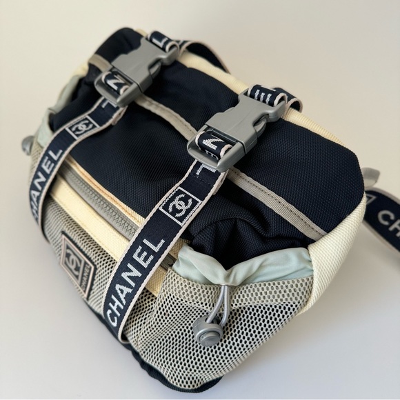 VINTAGE 2001 SPORTS CHANEL SHOULDER/WAIST BAG - Picture 4 of 9